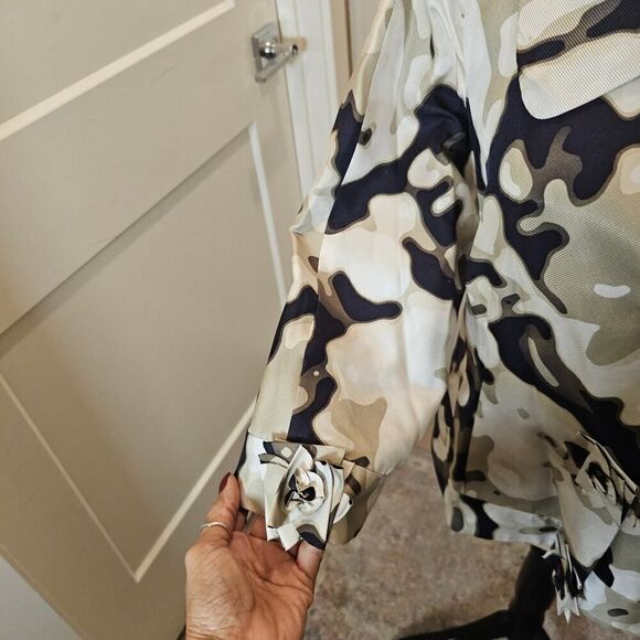 St. John Couture Cropped Floral Accents Blazer Jacket - Picture 2 of 15